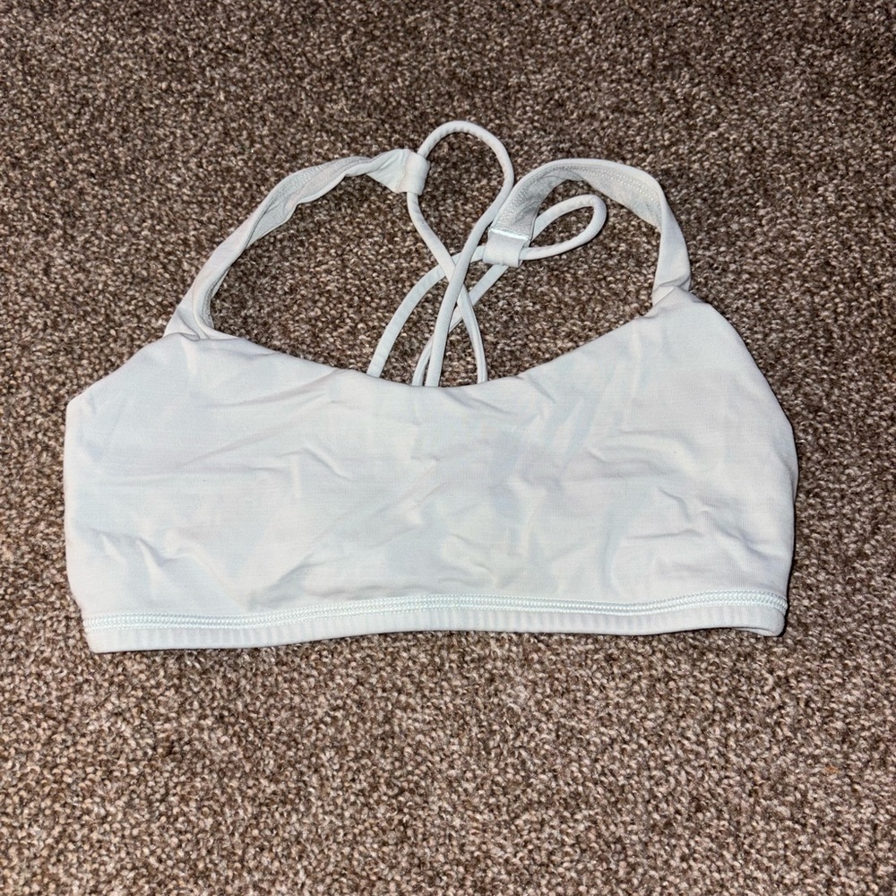 Green lululemon sports bra